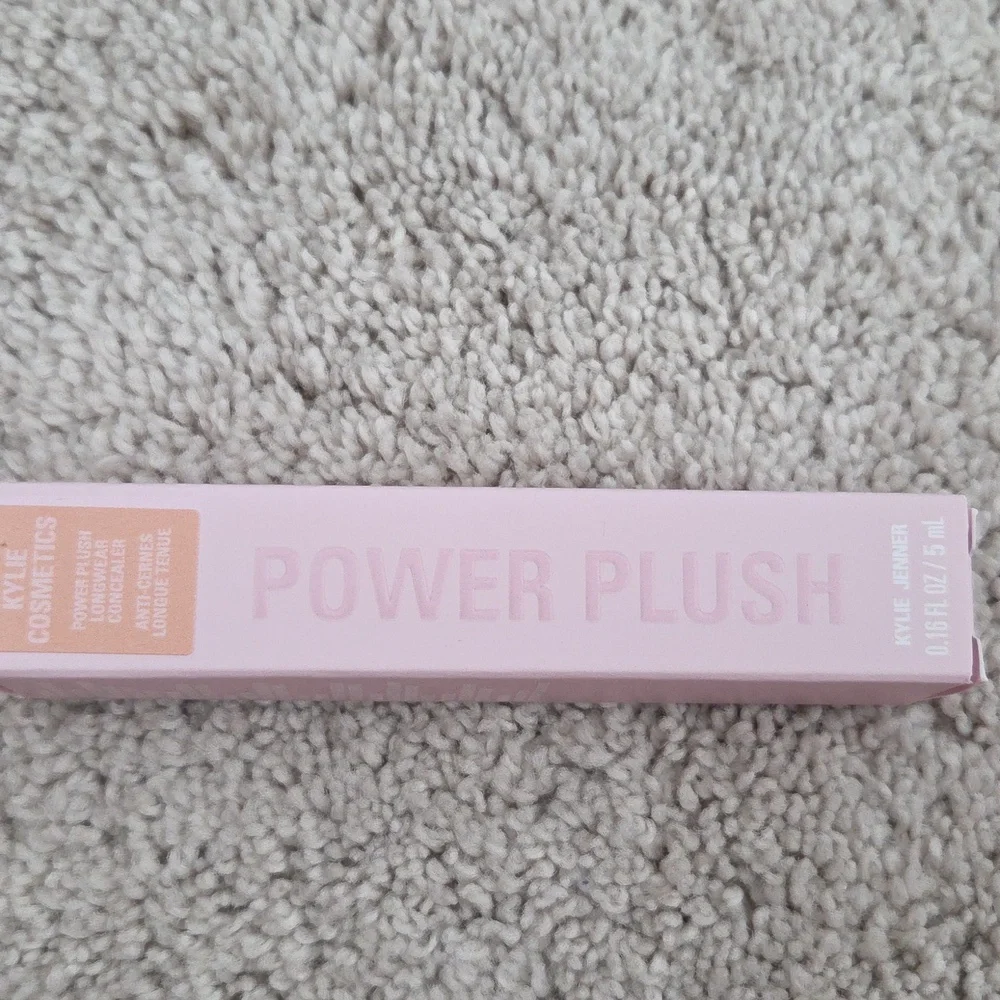 NIB Kylie Power Plush Concealer 3C